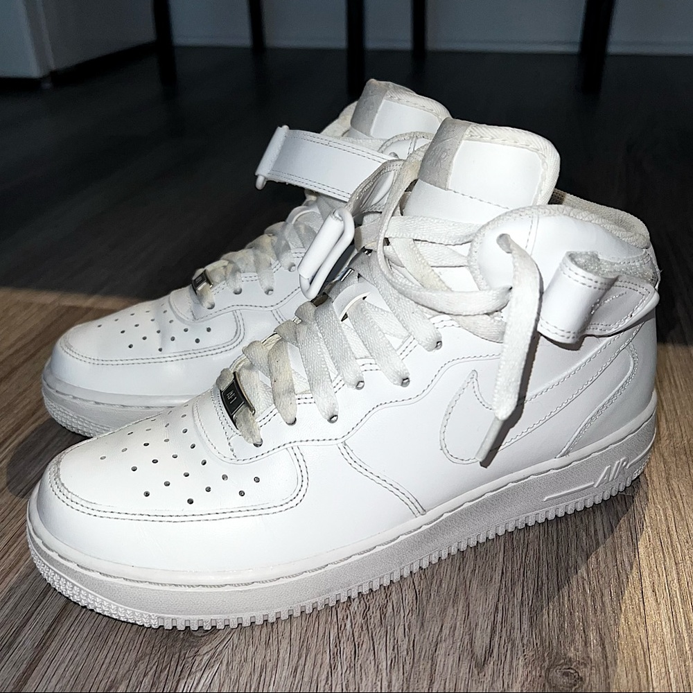 Nike Air Force 1 Mid 07’
